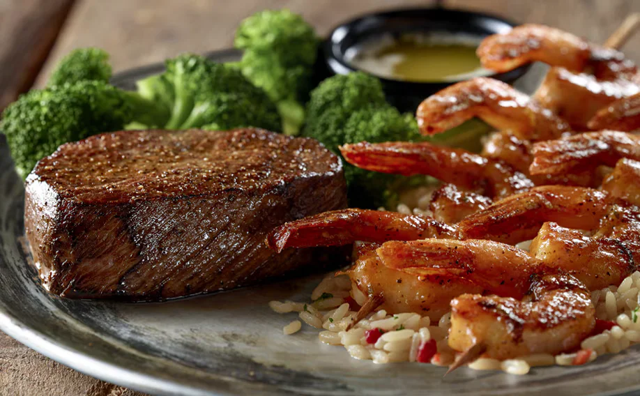 6oz Renegade Sirloin with 8ct Redrock Grilled Shrimp combo
